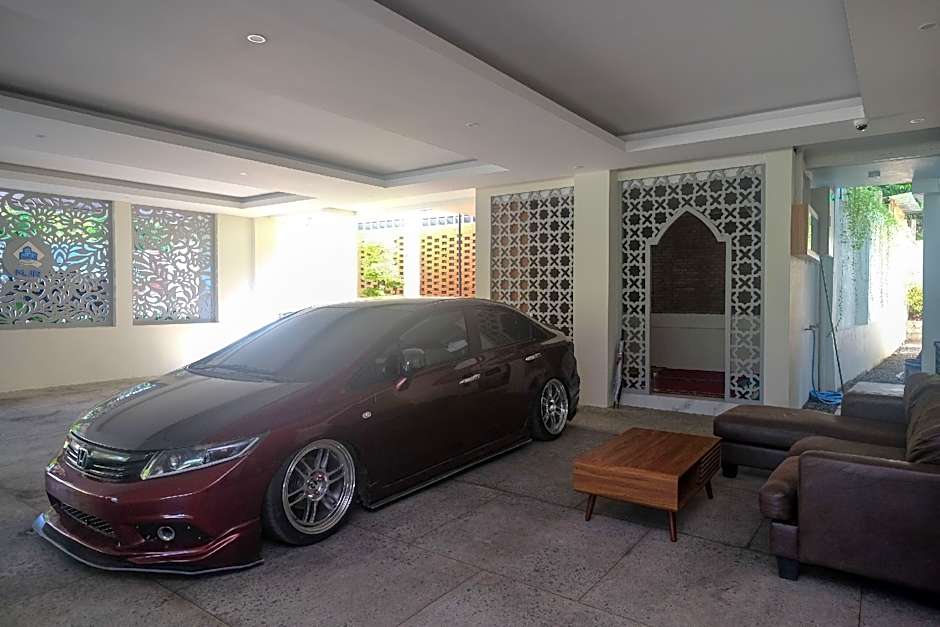 Urbanview Hotel Nardis Living near UMY