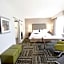 Hampton Inn By Hilton & Suites Dallas Market Center