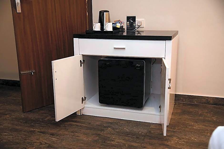 Paravoor Galaxy Hotel