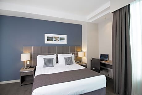 Two-Bedroom Apartment (Interconnecting)