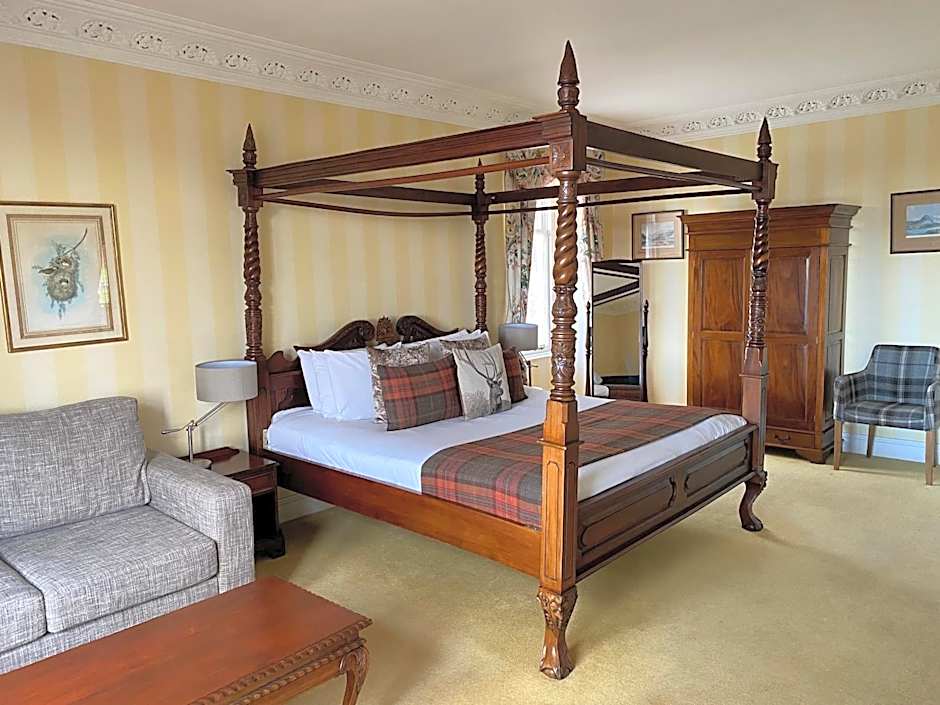 Boat Country Inn and Restaurant