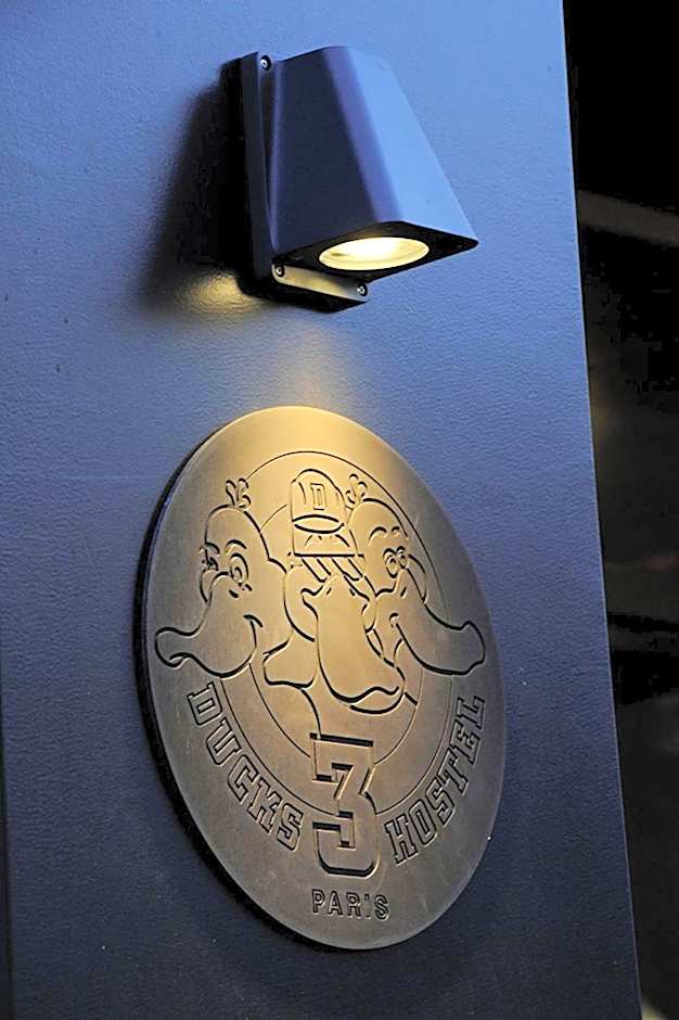 The 3 Ducks Eiffel Tower by Hiphophostels