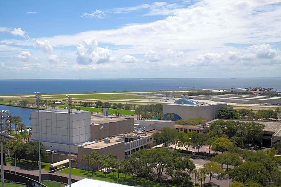 Hilton St. Petersburg Bayfront