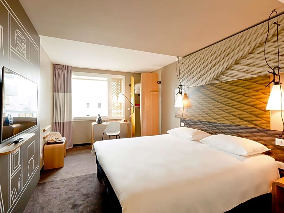 ibis Lyon Carre De Soie