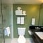 Maple Tree Inn