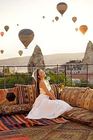 Noah's Ark Cave Hotel
