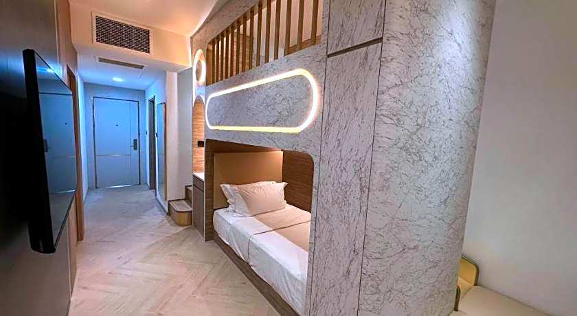 Grand City Hotel