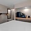 Country Inn & Suites by Radisson, Coon Rapids, MN