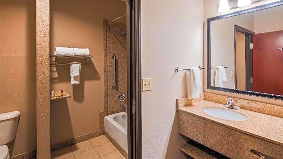 Best Western Plus Circle Inn