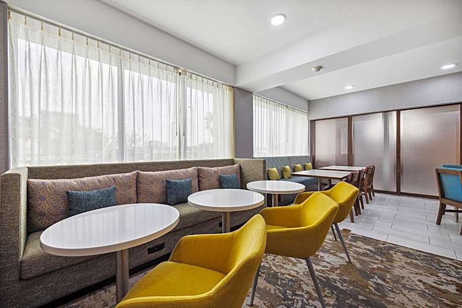 Hampton Inn By Hilton Houston-Brookhollow