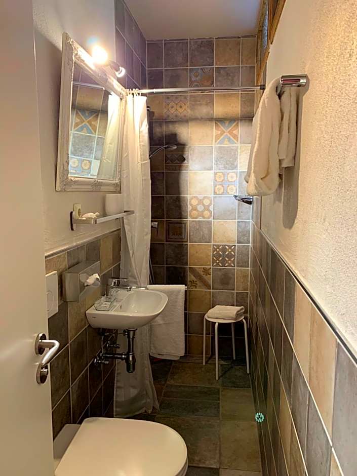 Moselland Hotel im Enderttal Zum Onkel Willi