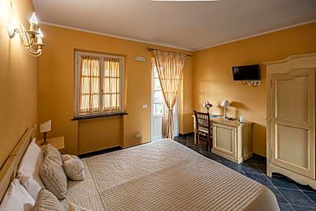 Double or Twin Room with Balcony