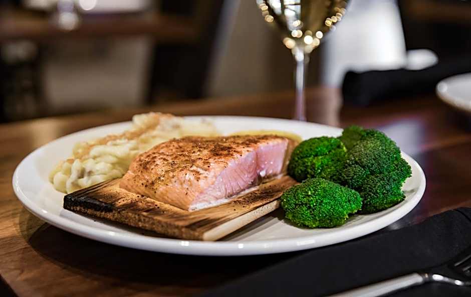 Holiday Inn & Suites Duluth-Downtown By IHG