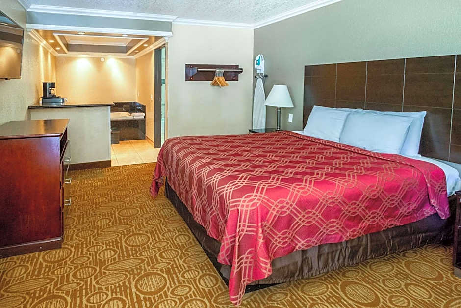 Econo Lodge Inn & Suites Fallbrook Downtown