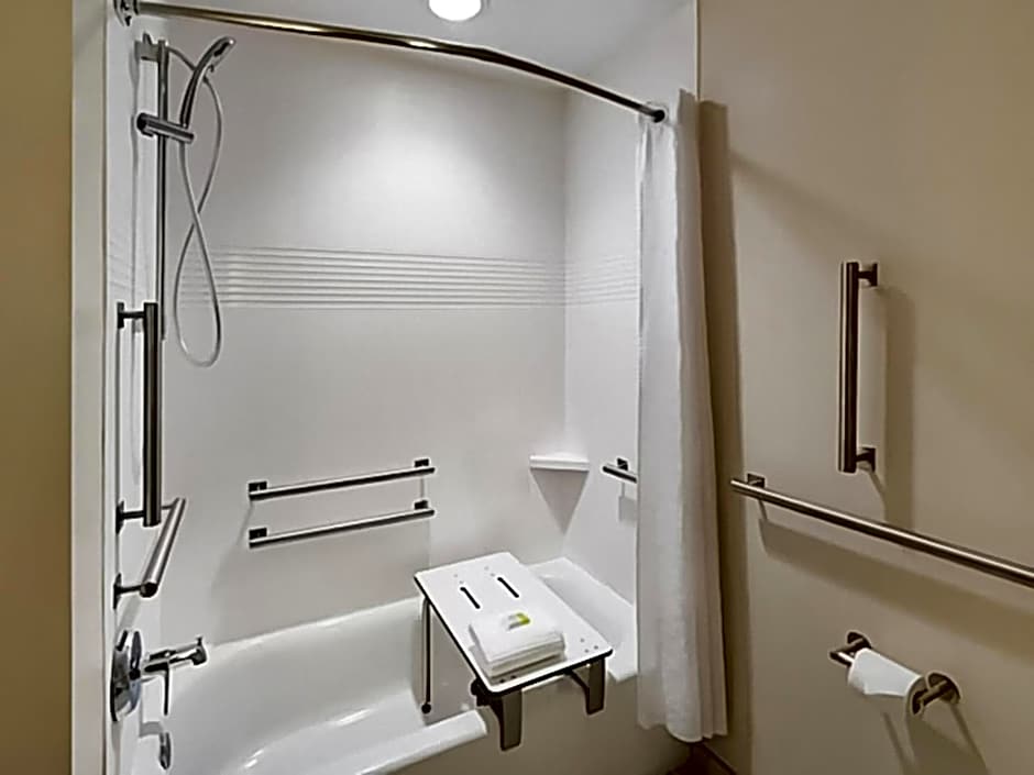 Candlewood Suites Champaign Urbana Univ Area Hotel By IHG