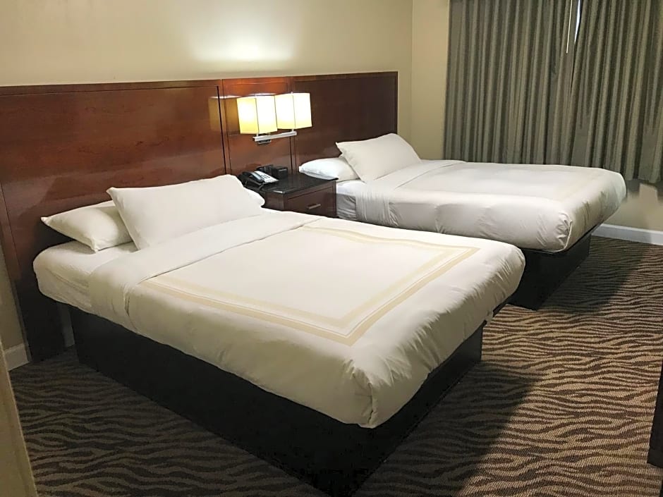 Hometown Inn & Suites