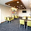 Holiday Inn Express and Suites Kalamazoo West By IHG