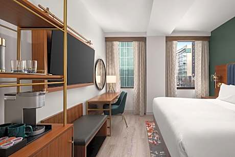 1 King Bed