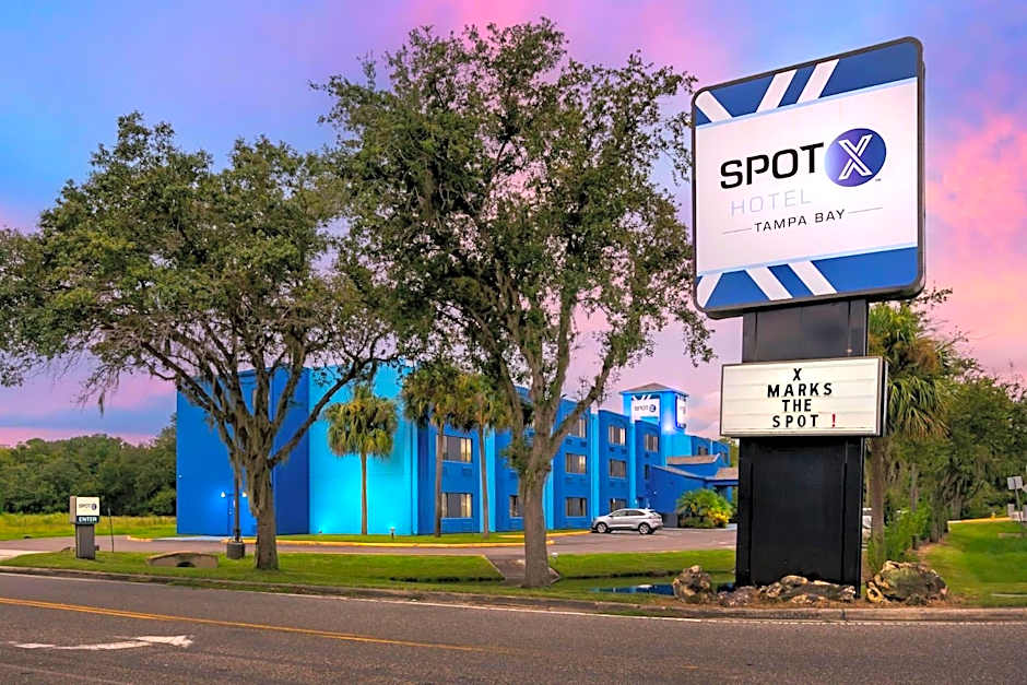 SPOT X Hotel Tampa - Wesley Chapel by The Red Collection