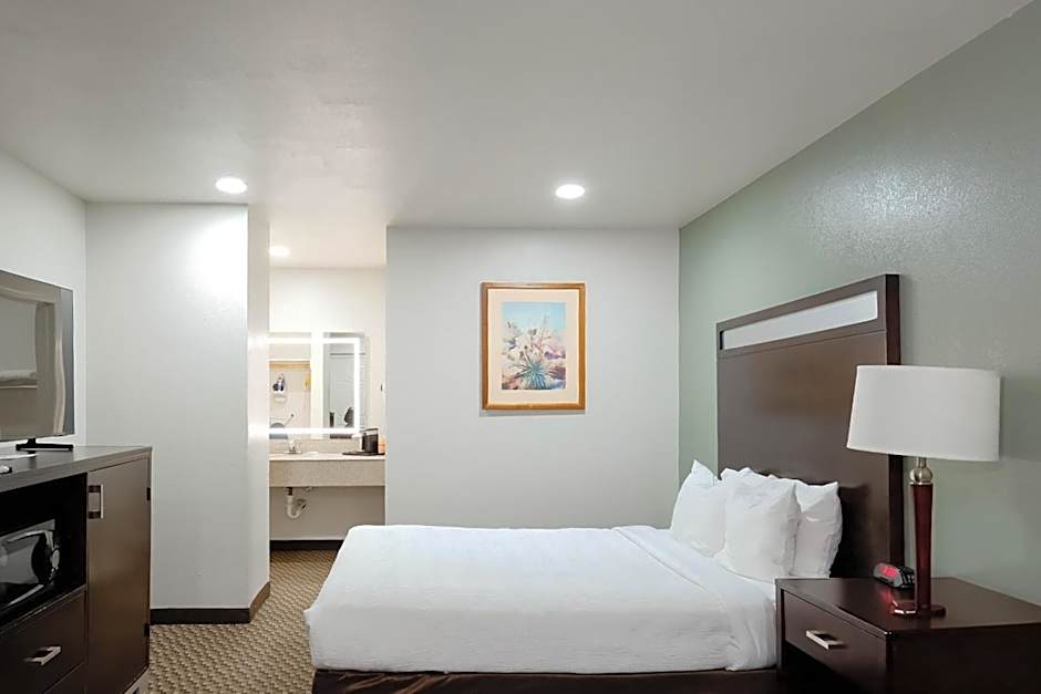 Quality Inn Holbrook near Petrified Forest