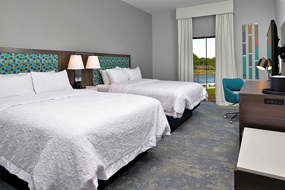 Hampton Inn by Hilton Cedar Falls Downtown