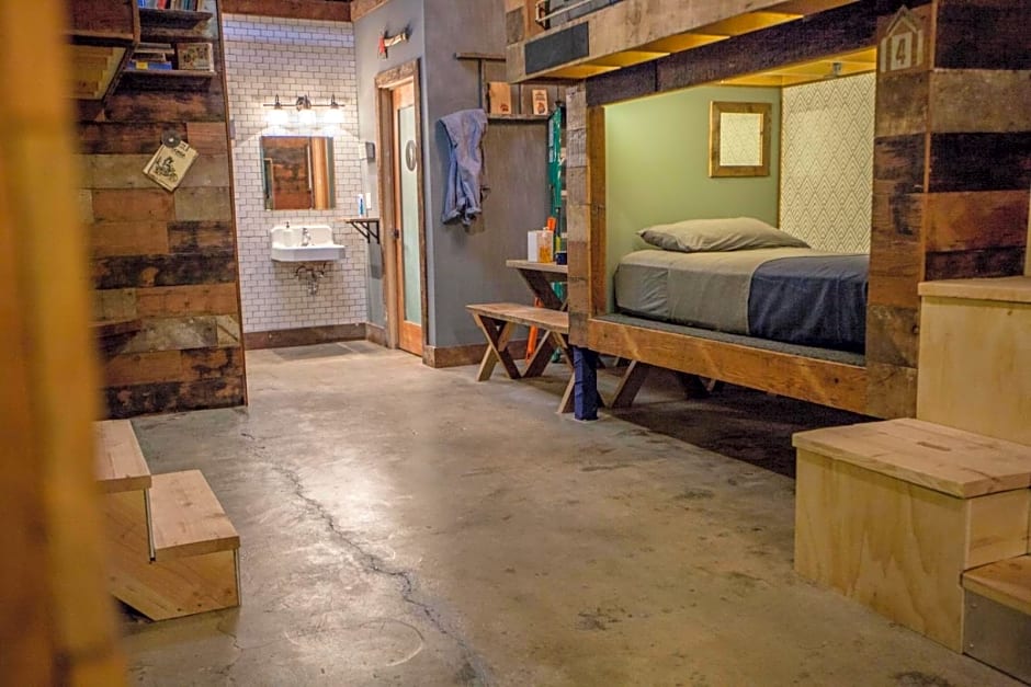 PodShare Los Feliz
