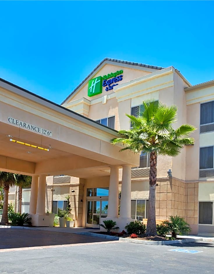 Holiday Inn Express & Suites San Diego Otay Mesa, an IHG Hotel