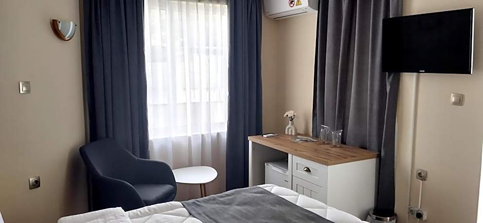 Victoria Family Hotel