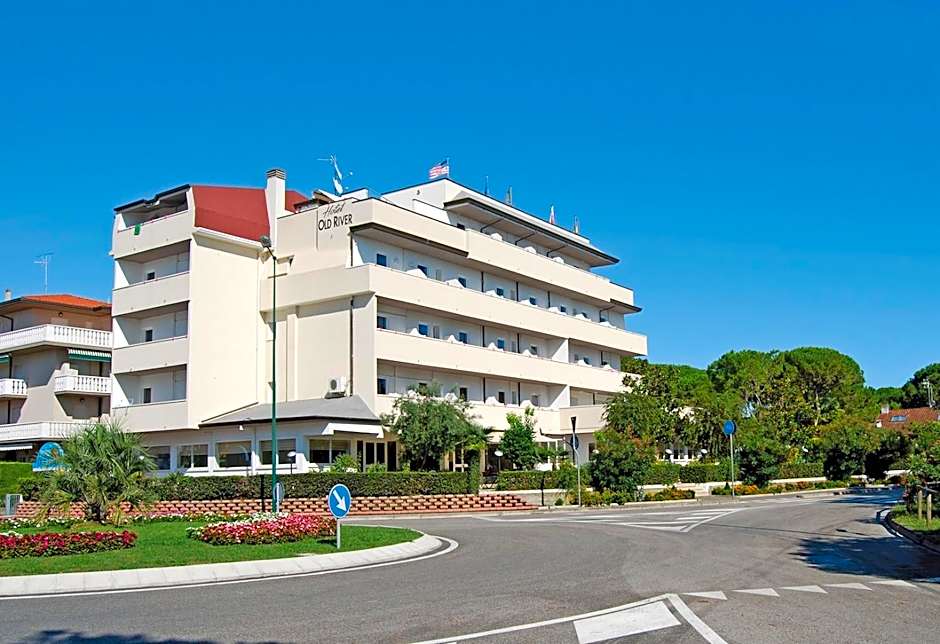 Hotel Old River