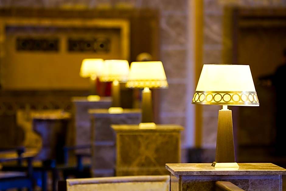 Fantasia Deluxe Hotel