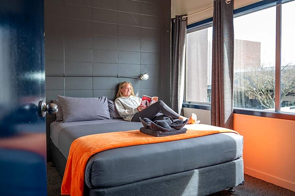 Rock Solid Backpackers Rotorua