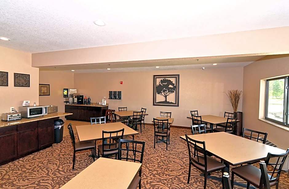 Cobblestone Inn & Suites - Clarion