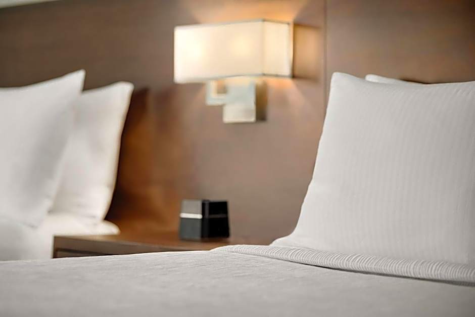 La Quinta Inn & Suites by Wyndham Vancouver Airport