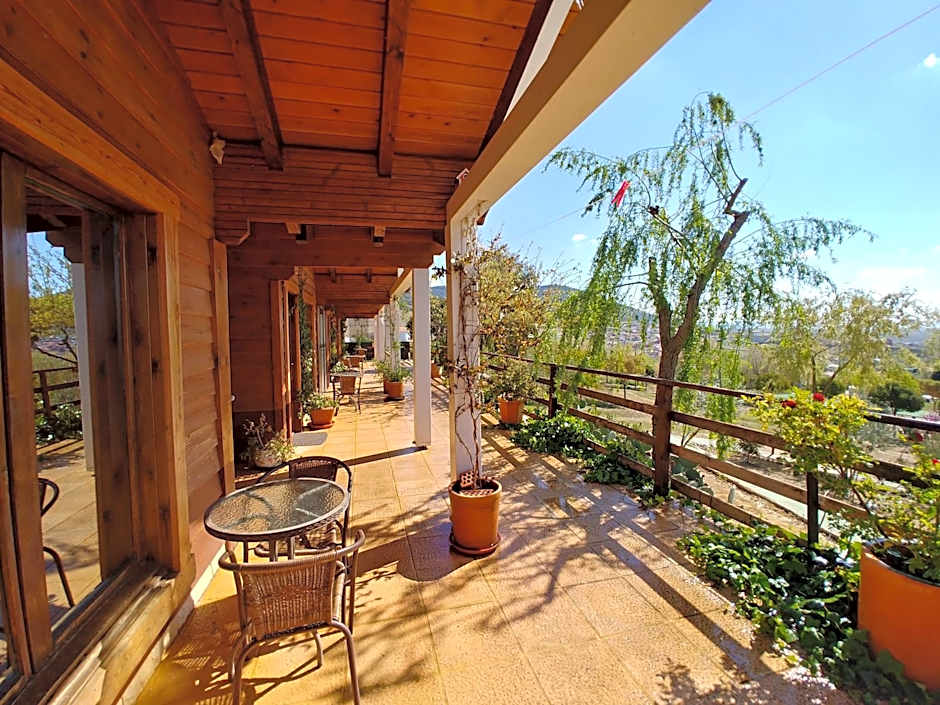 Casa del Valle, Lodges