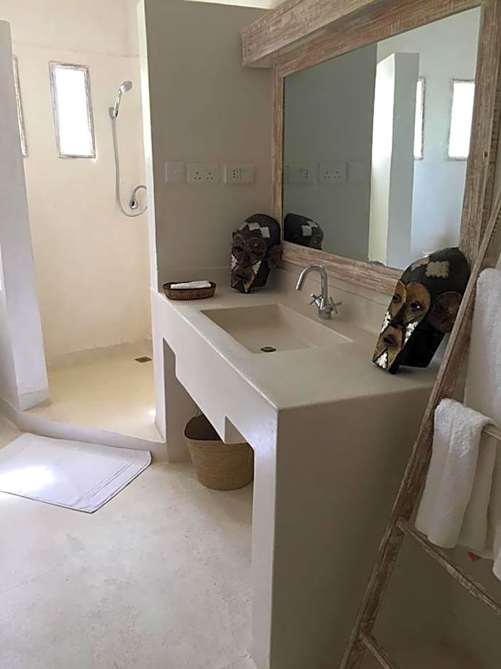 The Villa Luxury Suites Hotel