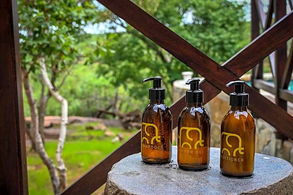 Laluka Safari Lodge - Welgevonden Game Reserve