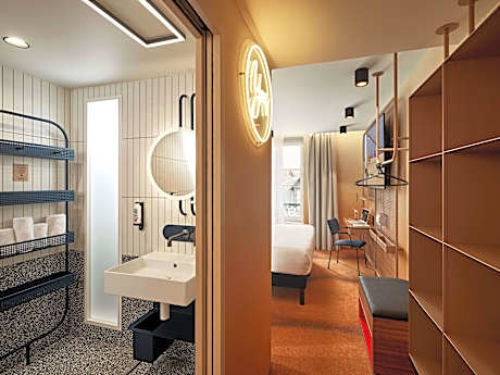 Superior Family Room with 1 double bed and 2 bunk beds