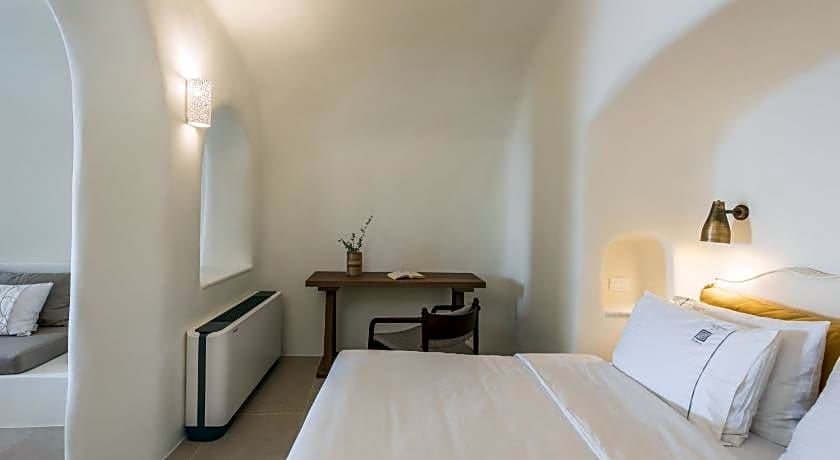 Art Maisons Oia Castle Hotel
