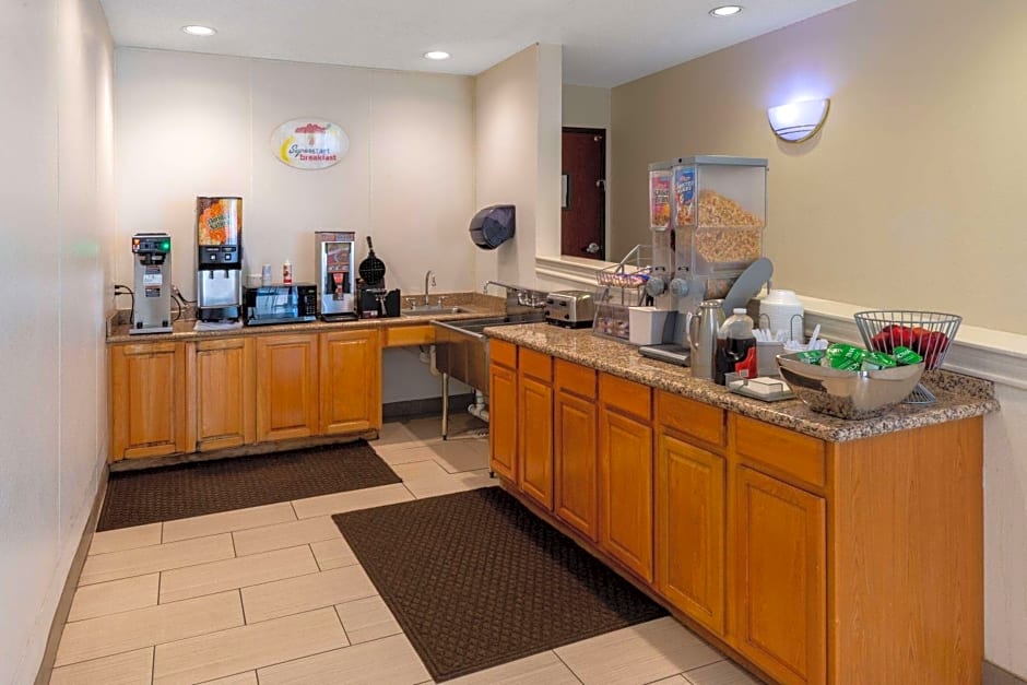 Super 8 by Wyndham Garland/Rowlett/East Dallas Area