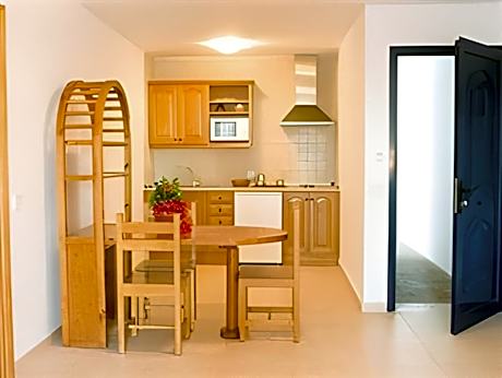 2 Bedroom