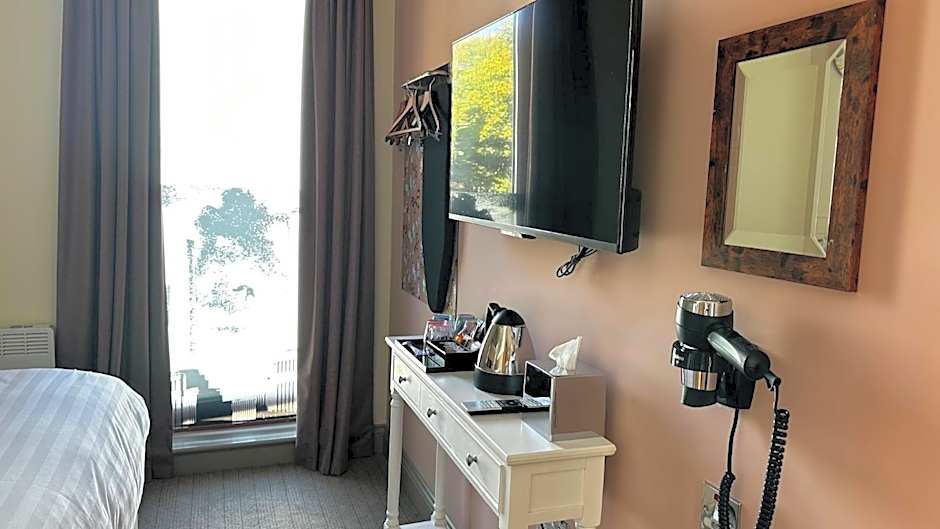 The Duchess Belle Hotel