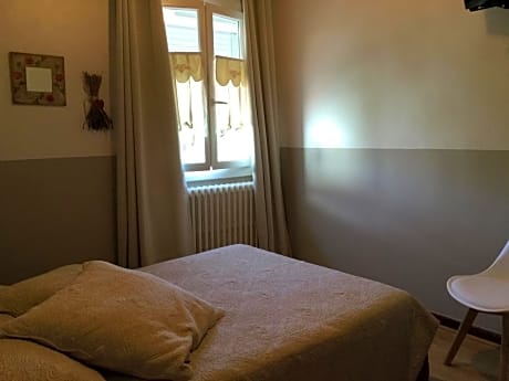 Twin Room with Shower