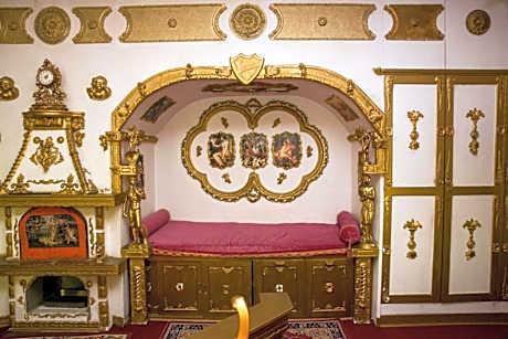 Luxury Triple Room "Royal Room"