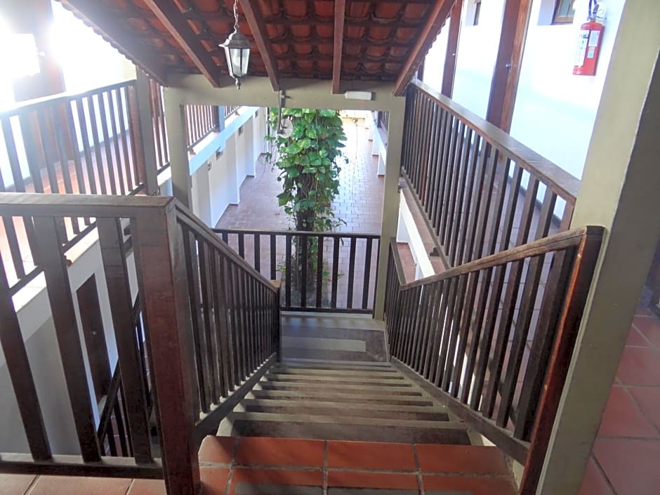 Golfinho Plaza Hotel