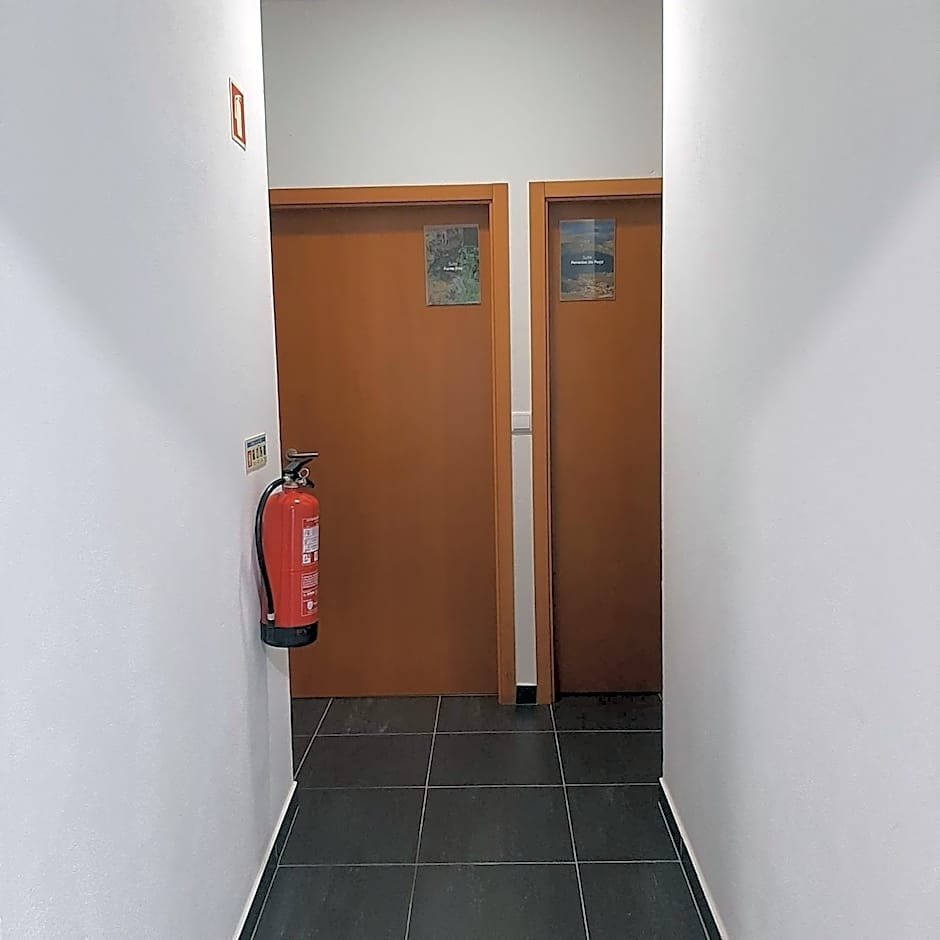 Casas da Escola - "A Escola" - Meãs