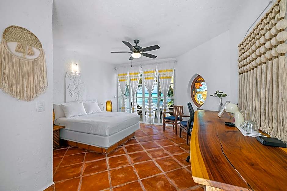 Casa Cenote Hotel