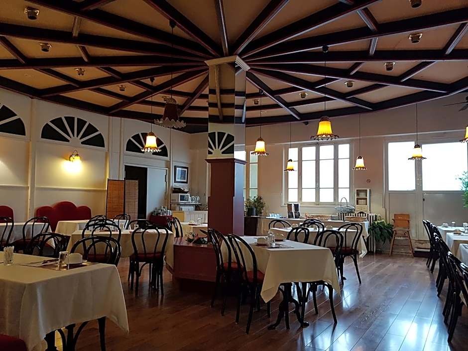 Hotel Bar Restaurant Saint Paul