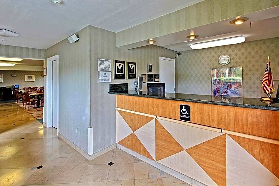 Quality Inn Oakland