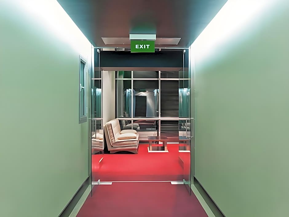 Cosmopolit Premier Art-Hotel