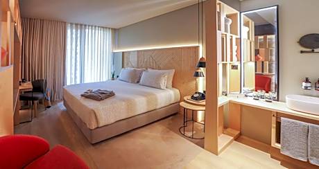 Innside Room with Terrace